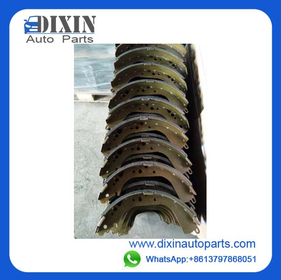 Auto parts Hiace brake shoes 04495-35230